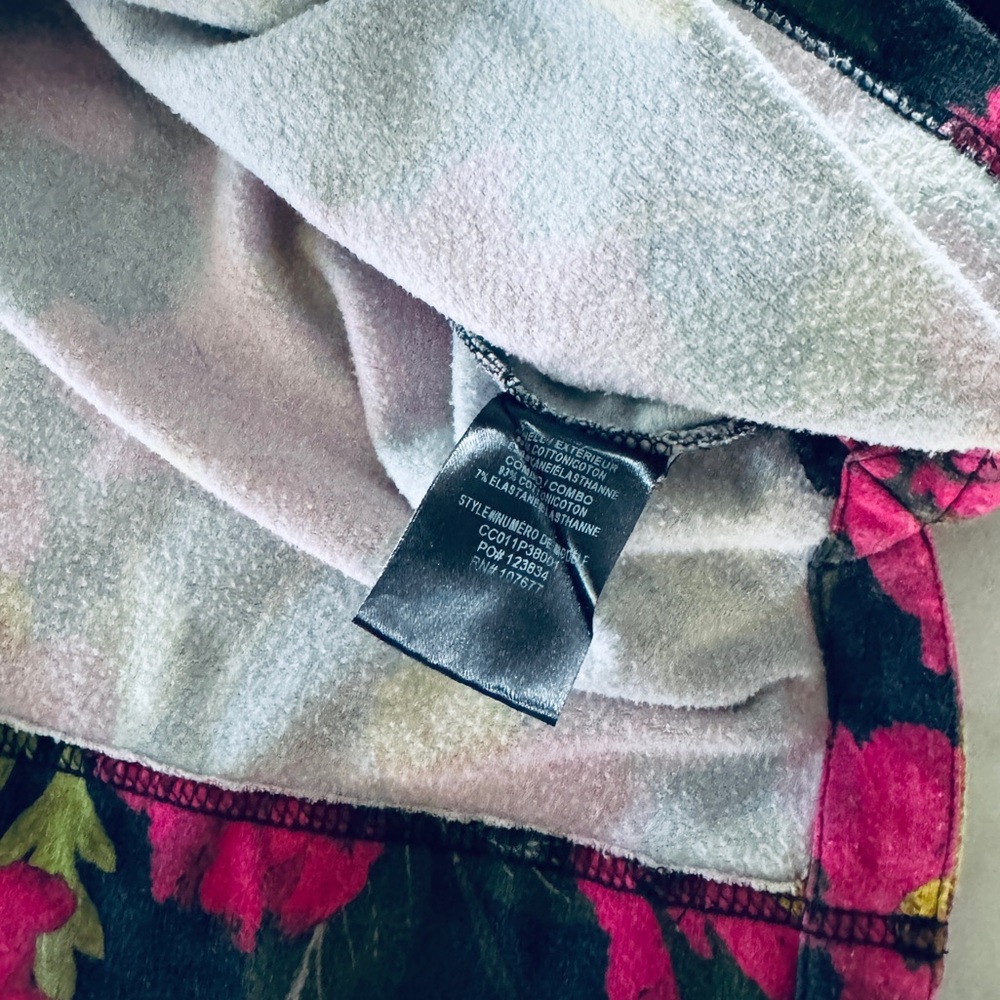 Alice + Olivia Gaia Blouson Sleeve Sweatshirt - Picture 9 of 13